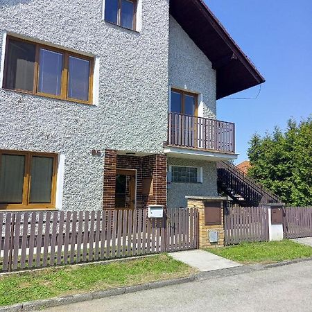 Ubytovani U Jany Hluboka nad Vltavou Luaran gambar